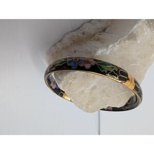 Vintage Style Cloisonne Enamel Floral Hinged Bangle Bracelet Black Gold Tone